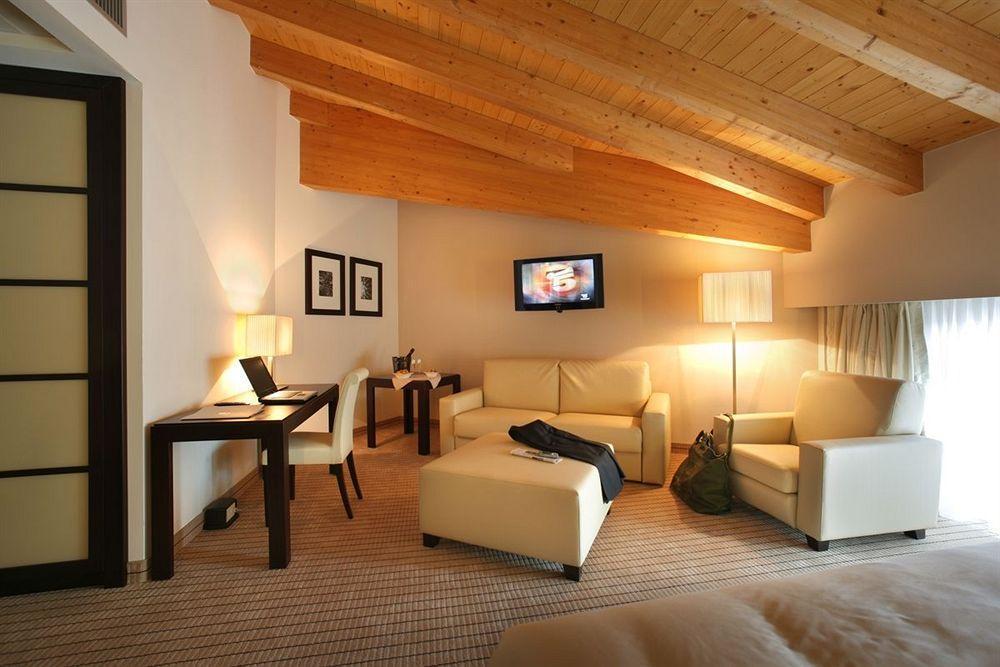 Hotel & Residence Villa Bartolomea מראה חיצוני תמונה