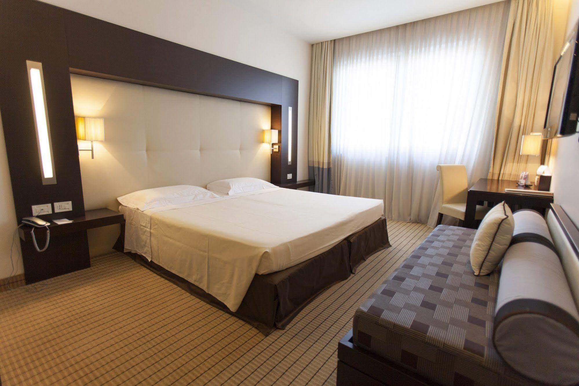 Hotel & Residence Villa Bartolomea מראה חיצוני תמונה