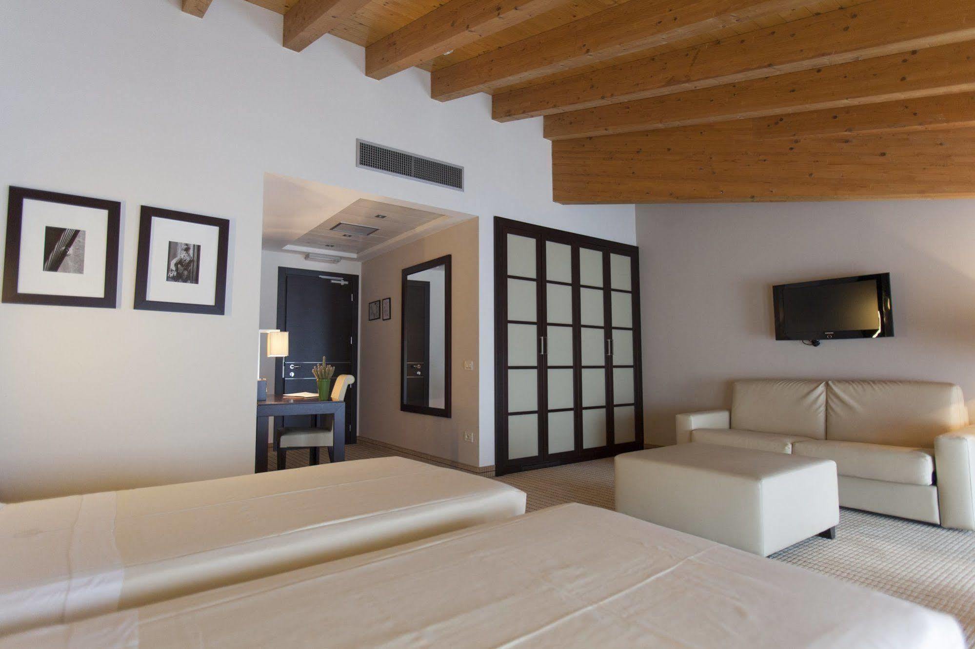 Hotel & Residence Villa Bartolomea מראה חיצוני תמונה